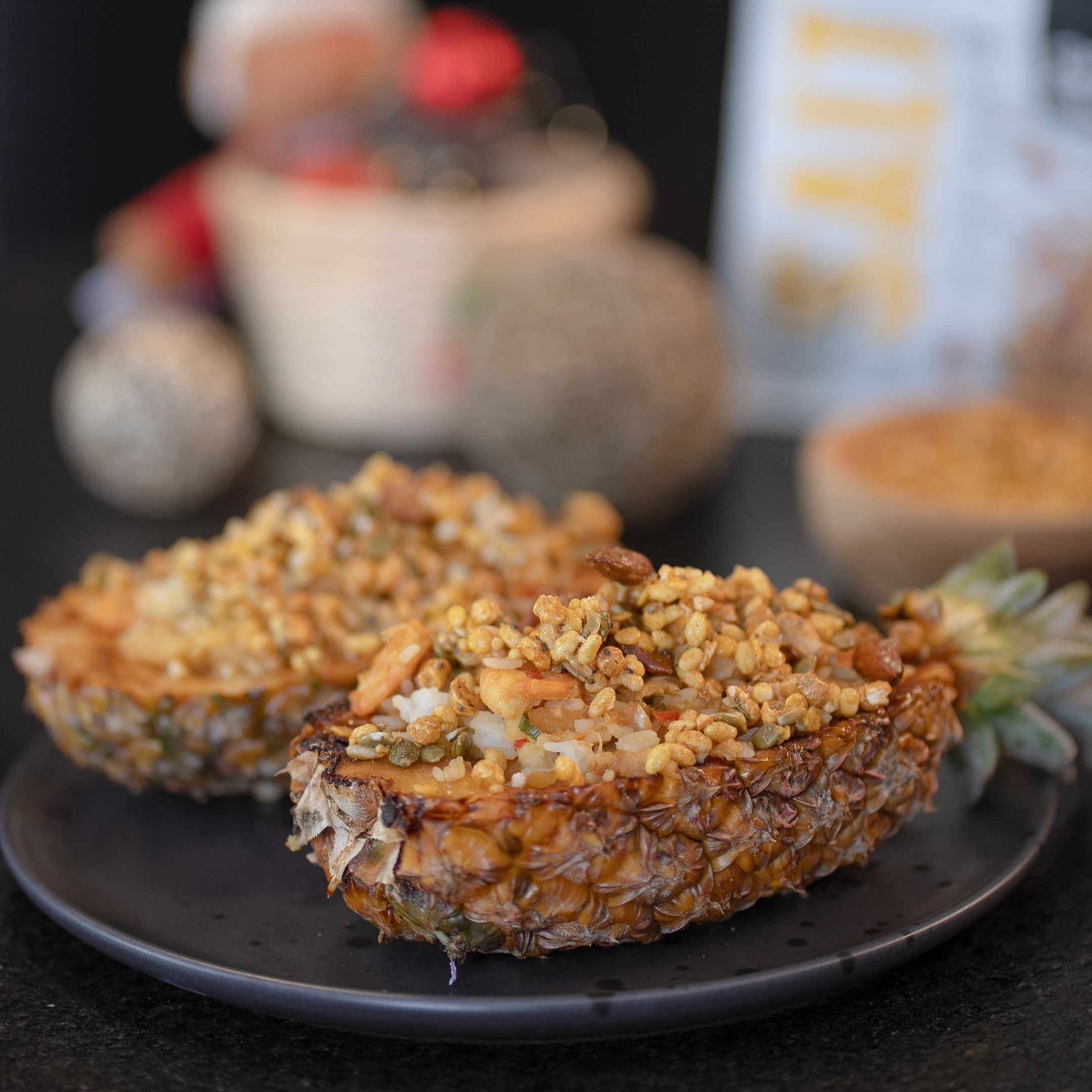 Camarão Crocante no Abacaxi com Granola GranoSquare